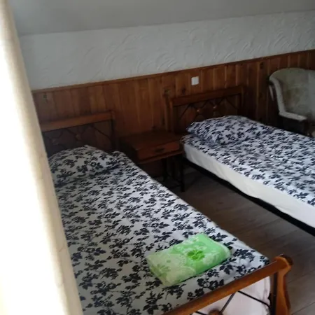 Sveciu Namai Alejos Azuolas Guest house *