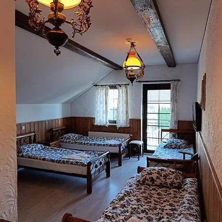 Sveciu Namai Alejos Azuolas Guest house *