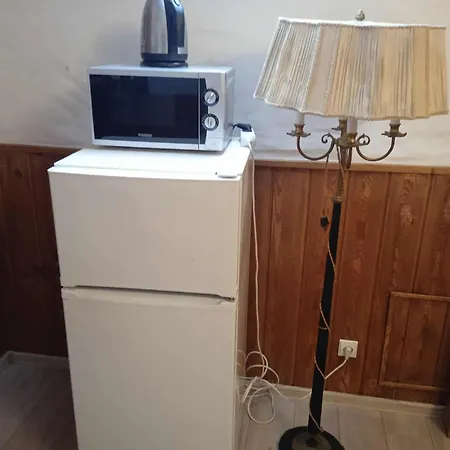 Sveciu Namai Alejos Azuolas